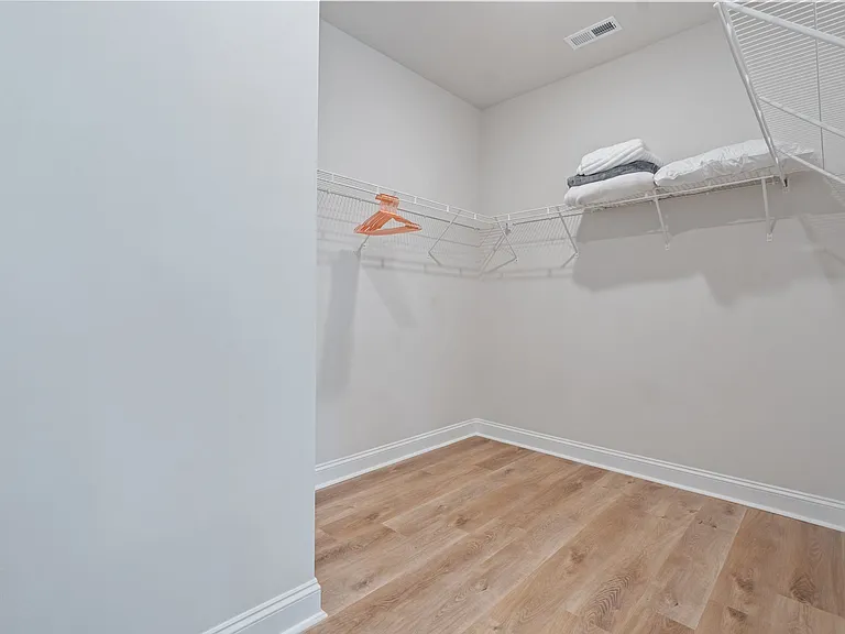 1318 Condon St — Photo 10