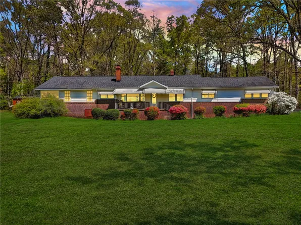 826 Pickens Dr, Liberty, SC 29657