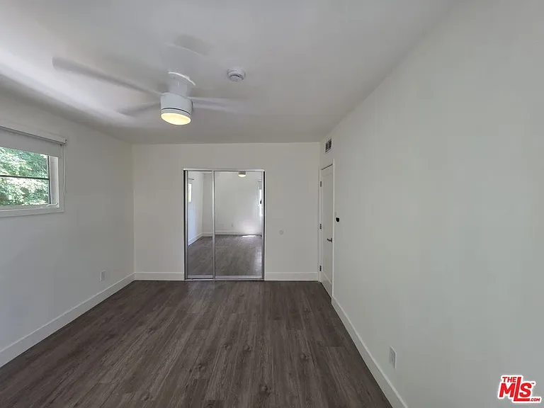 1635 S Beverly Glen Blvd #6 — Photo 54