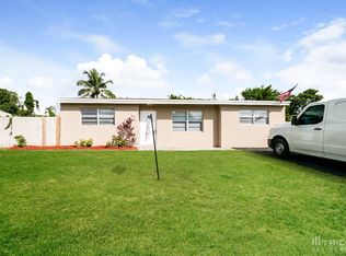 447 Cheyenne Dr, Lake Worth, FL 33462