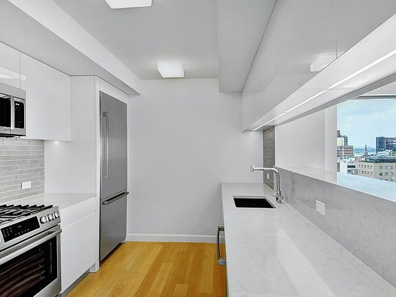 5th image of 13835 39th Ave APT 5H