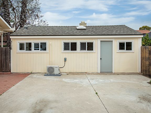 3rd image of 812 W Figueroa St #A