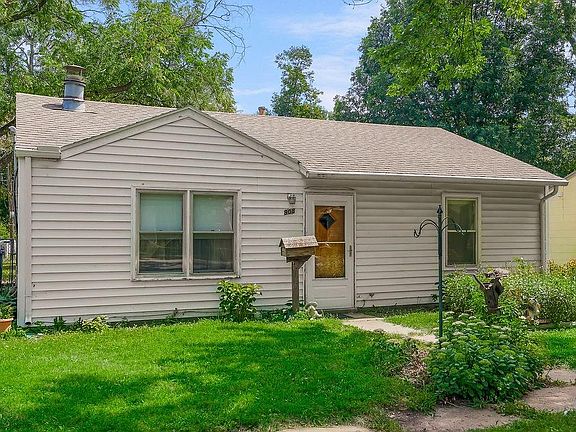 2nd image of 908 S Troost St