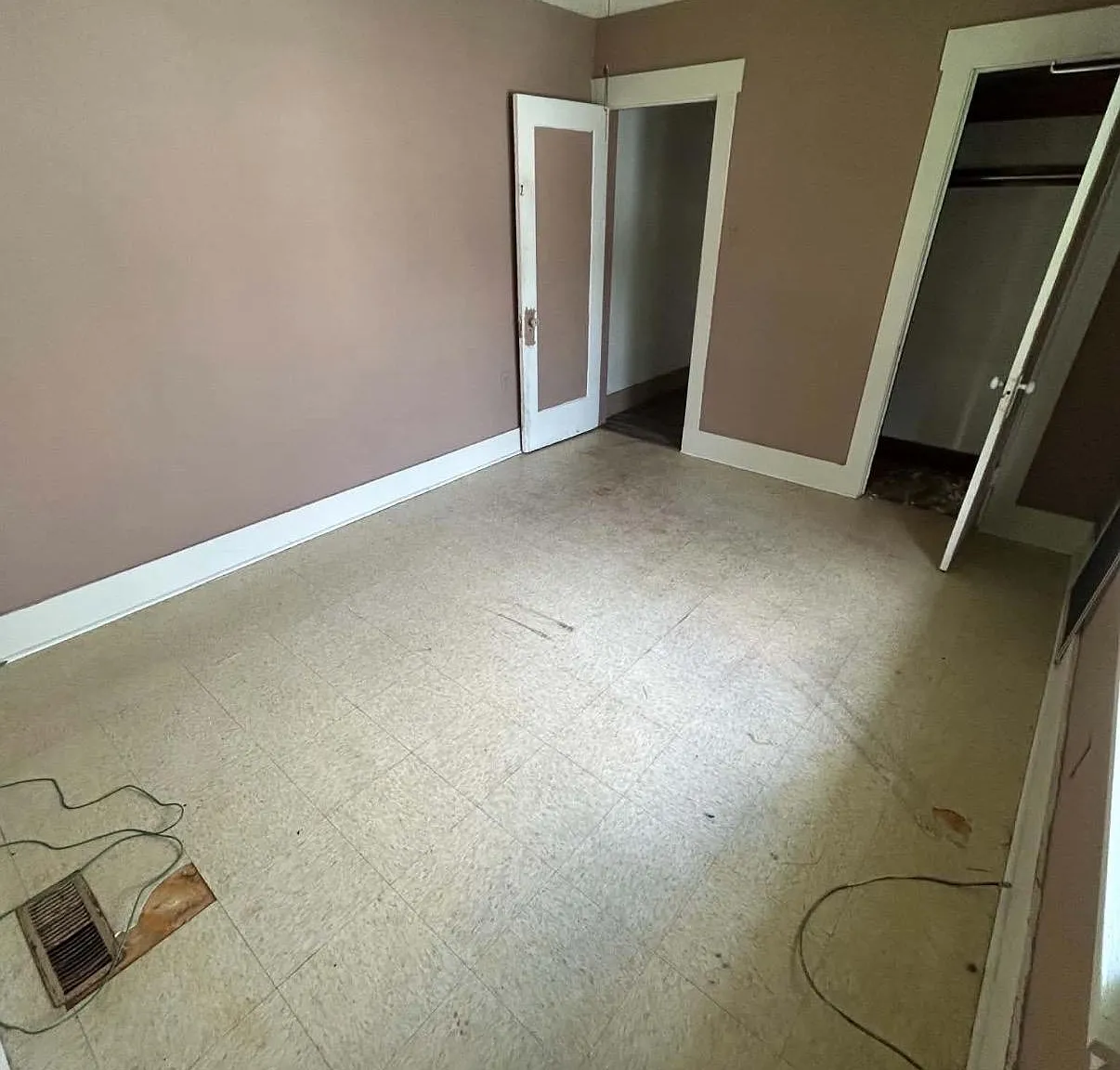 2 bed, $1,075 — Photo 4