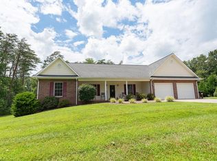 1020 Briar Creek Dr, North Wilkesboro, NC 28659