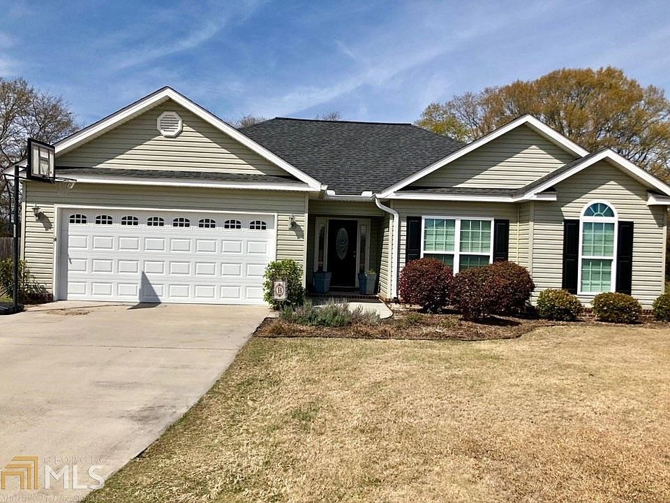 1st image of 136 Sandalwood Cir