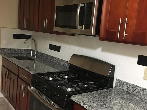 3rd image of 8805 171st St APT 6A