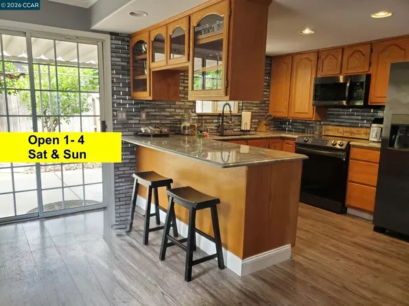 552 Redwood Dr, Vacaville, CA 95687