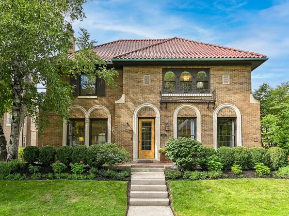 3529 N Summit AVENUE, Shorewood, WI 53211