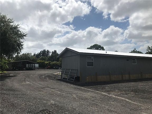 5th image of 7402 SW 40th Ter