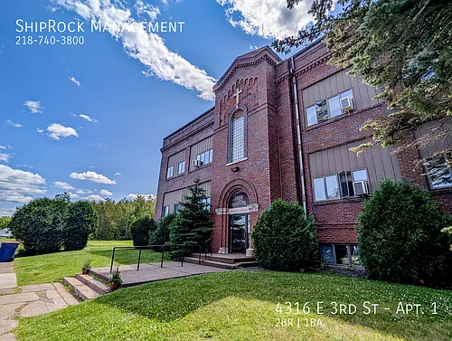 4316 E 3rd St #1 Photo 1