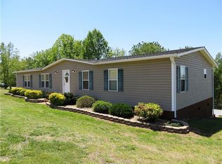 200 Frog Hollow Ln, Granite Falls, NC 28630