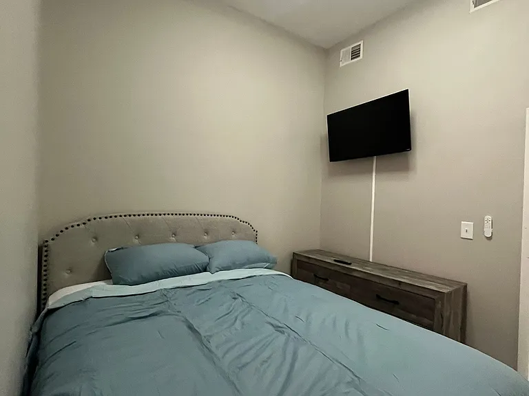 1104 Sheffield St #1 — Photo 10