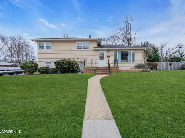 38 Hilltop Road, West Long Branch, NJ 07764