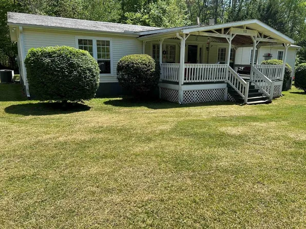 113 Logan Creek Ln, Hayesville, NC 28904