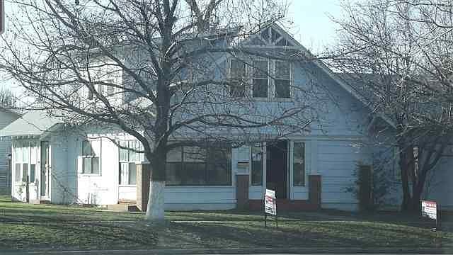 1st image of 511 S Broadway St