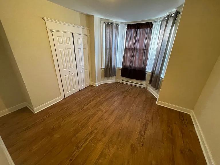 162 N Robinson St — Photo 8