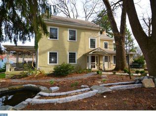 215 W Wyomissing Blvd, West Lawn, PA 19609
