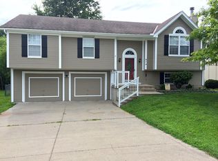 614 Canter St, Raymore, MO 64083