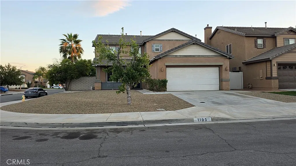 4 bed, 2864 sqft, $3,100 — Photo 1