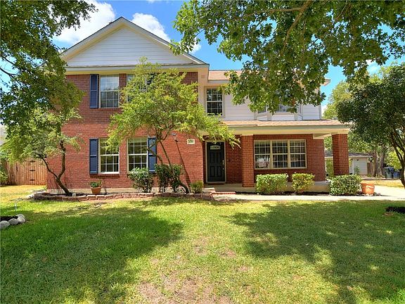 2nd image of 1703 Mimosa Ln