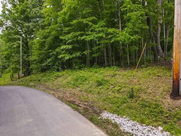 5757 Emerald Rd, Cookeville, TN 38501