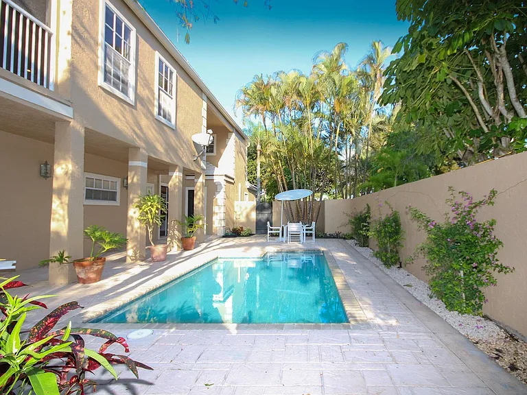 11877 Pebblewood Dr #202 — Photo 10