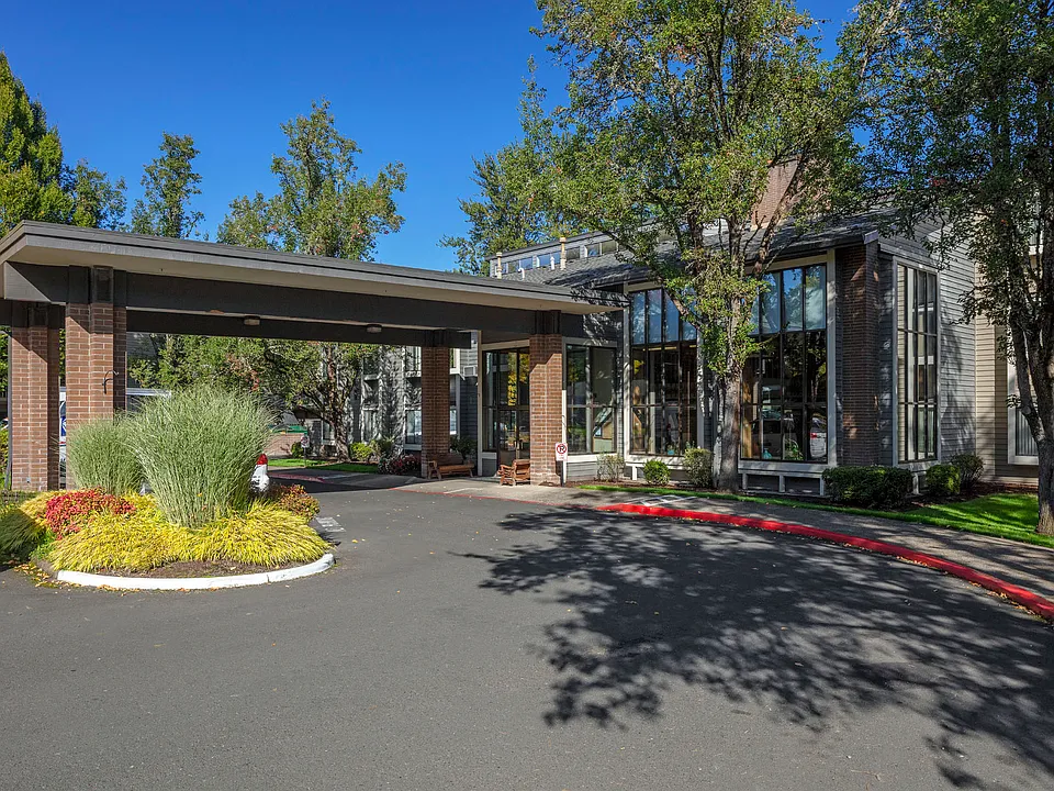 Creekside Village Retirement Residence