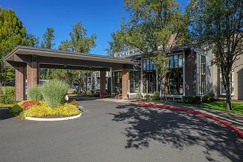Creekside Village Retirement Residence Photo 1