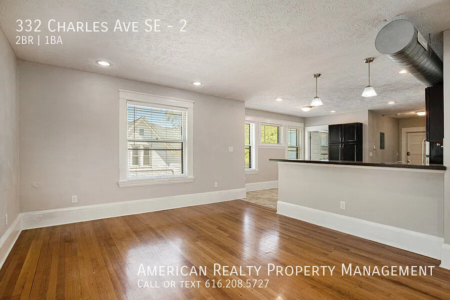 2 bed, 1100 sqft, $1,800 — Photo 2