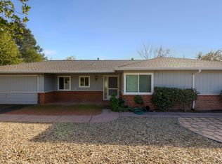 49 Meadow View Rd, Orinda, CA 94563