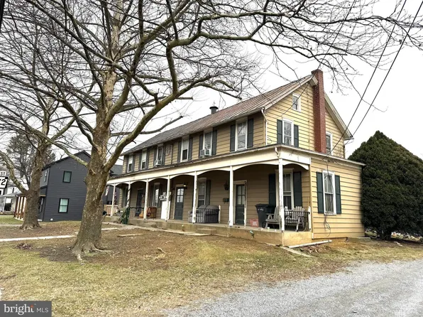 154-158 W Main St, Leola, PA 17540