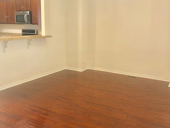 4th image of 474 Plaza Pl