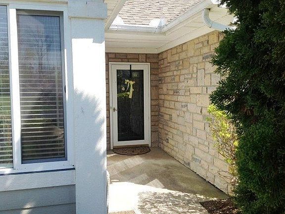 2nd image of 1620 Turnberry Village Dr