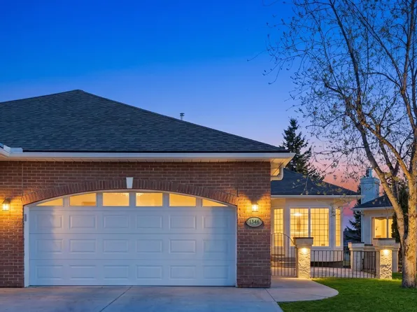 1346 Potter Greens Dr NW, Edmonton, AB T5T 6A3