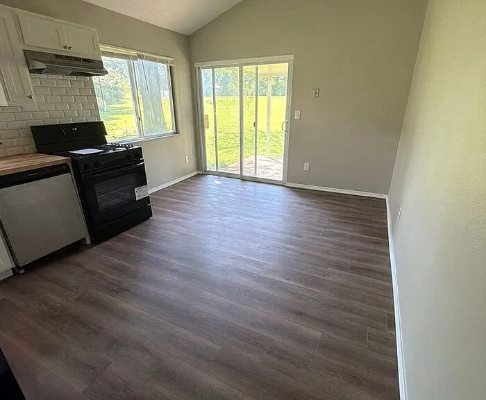 602 Ledyard Dr — Photo 12