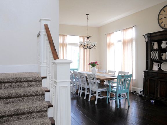 5th image of 9834 N Manila Cir