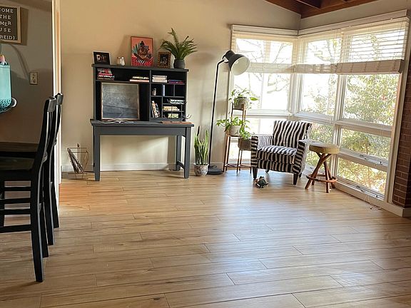 3rd image of 3609 Idlewild Ave