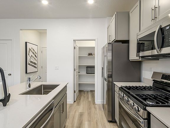7th image of this home