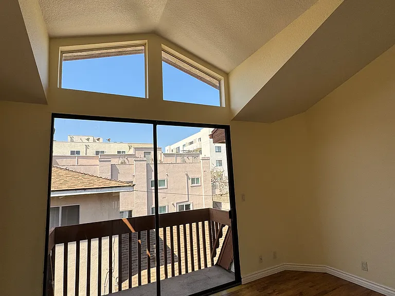 11811 Avon Way #4 — Photo 19