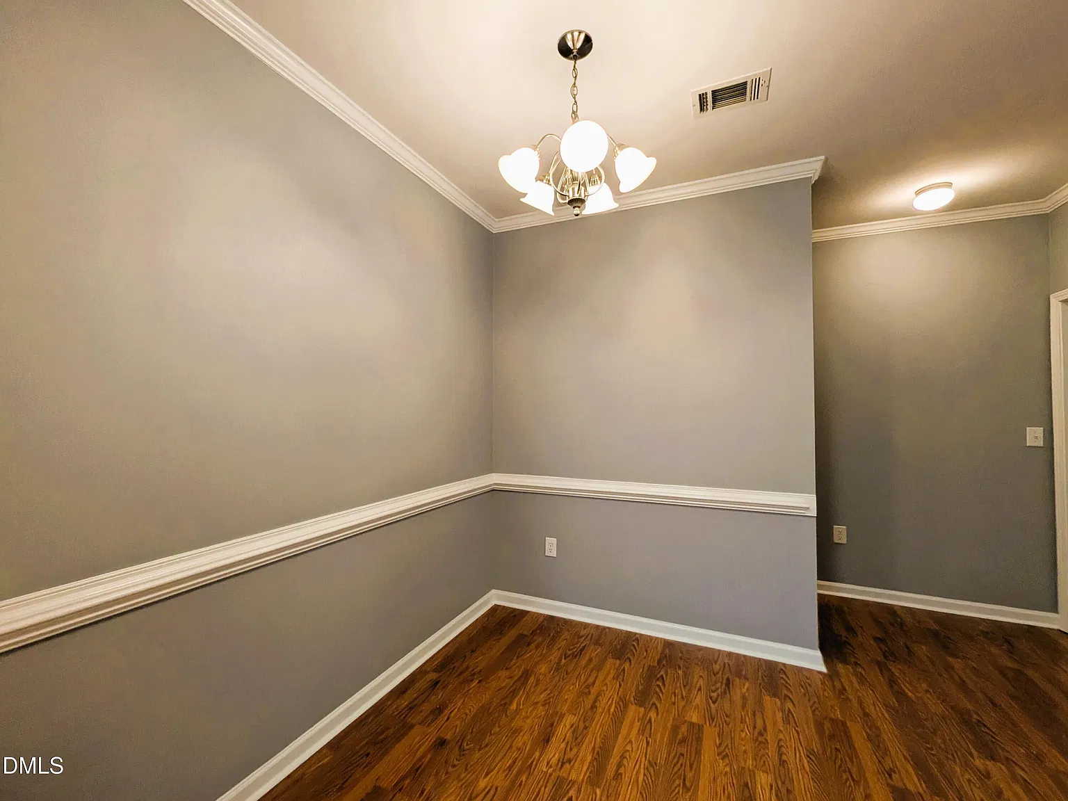 1 bed, 1.5 bath, $1,350 — Photo 4
