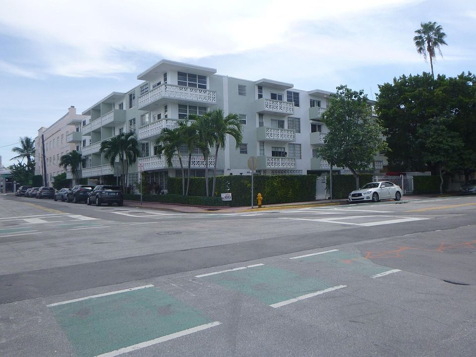 1st image of 949 Pennsylvania Avenue #301