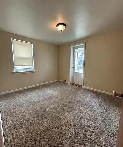 849 Wilson St — Photo 7