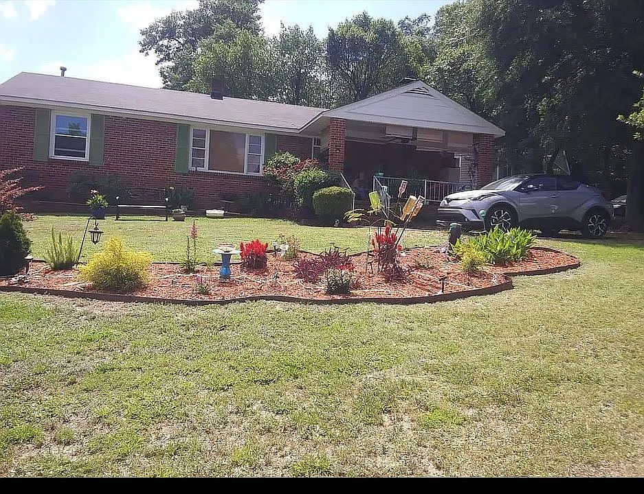 Front of house from the street