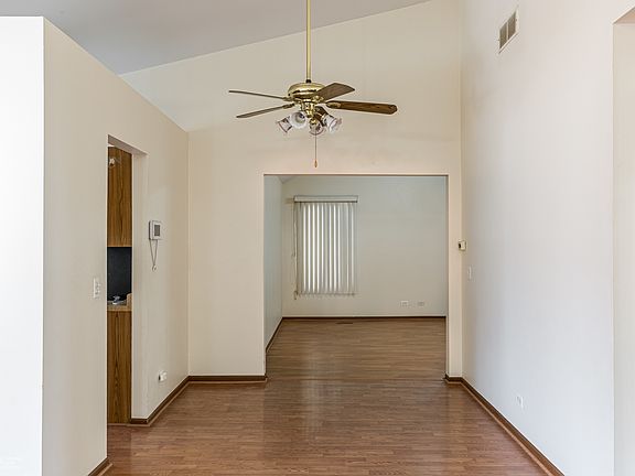 5th image of 217 Iris Dr