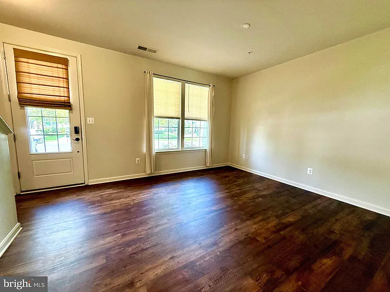 44517 Gray Wolf St — Photo 9