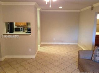 927 Riverside Dr APT 310, Pompano Beach, FL 33071