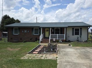 17501 Lees Mill Rd, Laurinburg, NC 28352