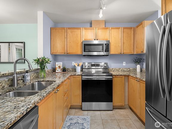 4th image of 18501 SE Newport Way #K344