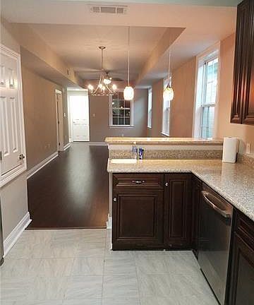 4th image of 3813 Dhemecourt St